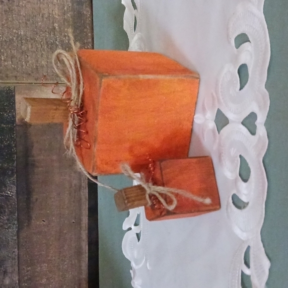 Mini Me Distressed Wooden Pumpkin Set of 2 - Picture 4 of 4